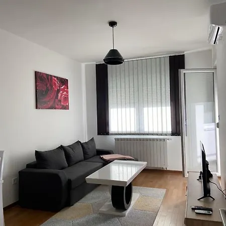 Apartman Ada شقة *
